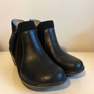 JBU Black Leather Ankle Boots Size 8